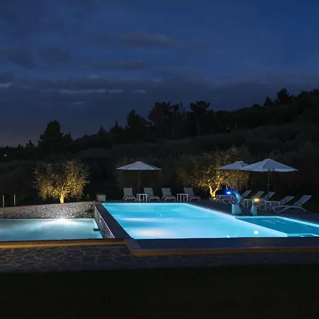 Villa Acquaviva With Panoramic, Private Pool And Gym - By Posarellivillas