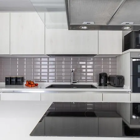 Acquaviva With Panoramic, Private Pool And Gym - By Posarellivillas Villa *