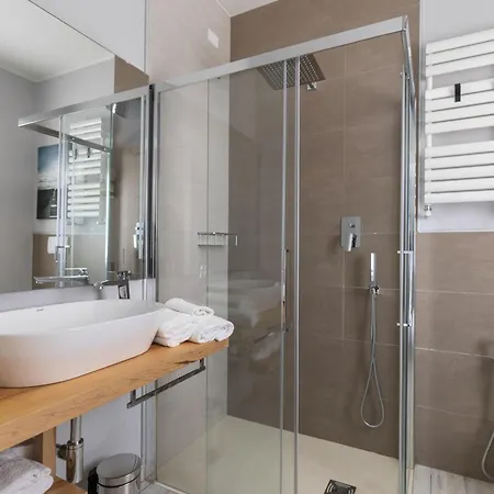 Acquaviva With Panoramic, Private Pool And Gym - By Posarellivillas *