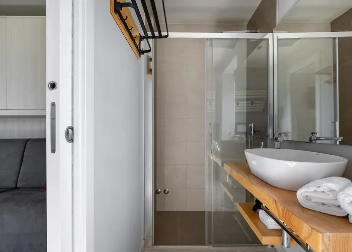 Acquaviva With Panoramic, Private Pool And Gym - By Posarellivillas Villa